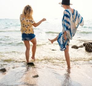 Una pareja en la playa Una pareja en la playa