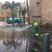 Actual contrata de limpieza y recogida de basuras durante el servicio. Actual contrata de limpieza y recogida de basuras durante el servicio.
