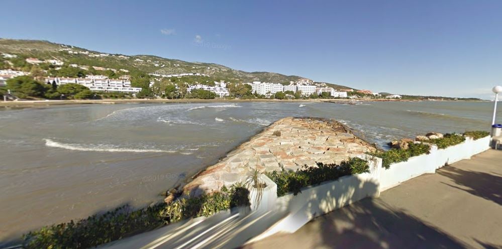 Cierran la playa de Las Fuentes de Alcossebre por el alto nivel de la barteria ‘E. Coli’ Cierran la playa de Las Fuentes de Alcossebre por el alto nivel de la barteria ‘E. Coli’