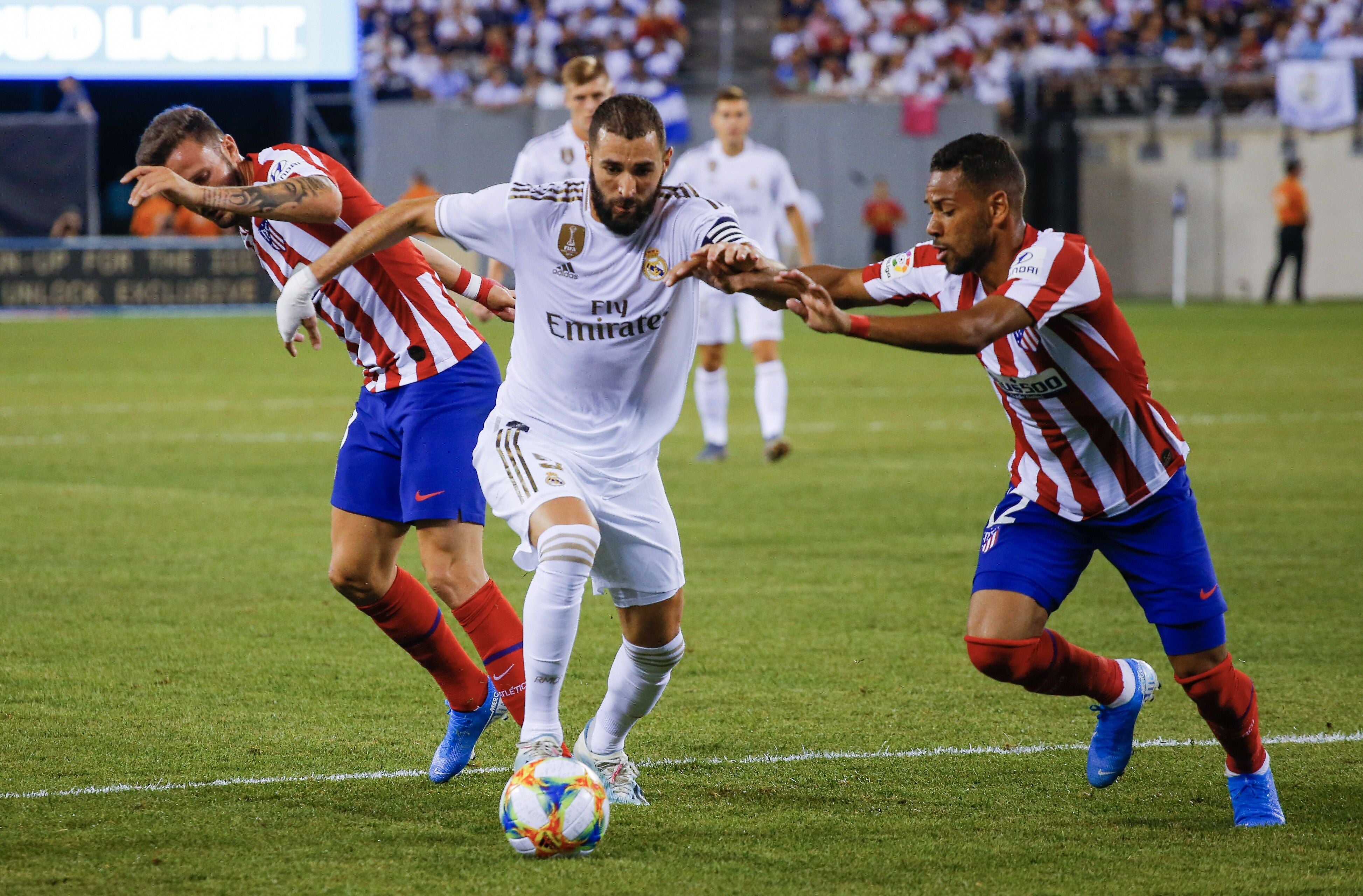 El Atlético golea al Real Madrid en el primer derbi madrileño fuera de Europa El Atlético golea al Real Madrid en el primer derbi madrileño fuera de Europa