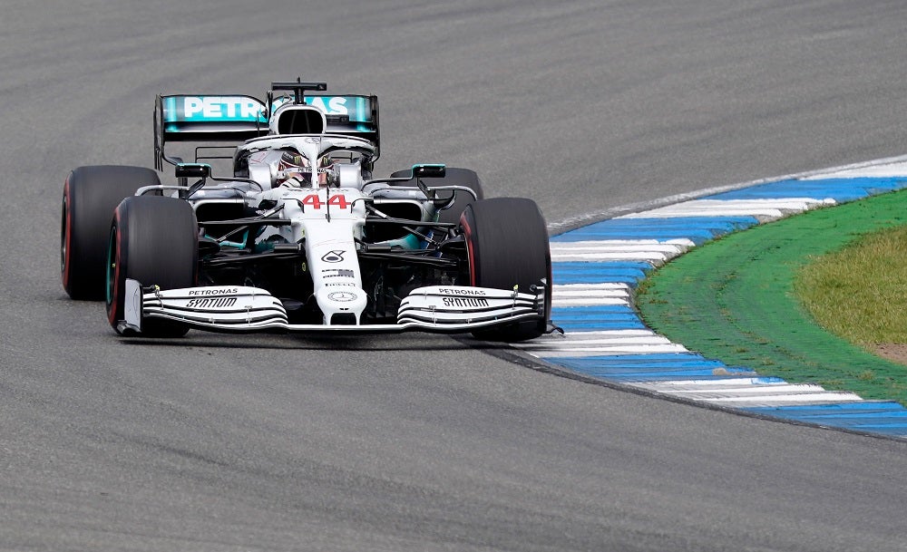 Hamilton logra la 'pole' y Ferrari naufraga en el GP de Alemania de F1 Hamilton logra la 'pole' y Ferrari naufraga en el GP de Alemania de F1