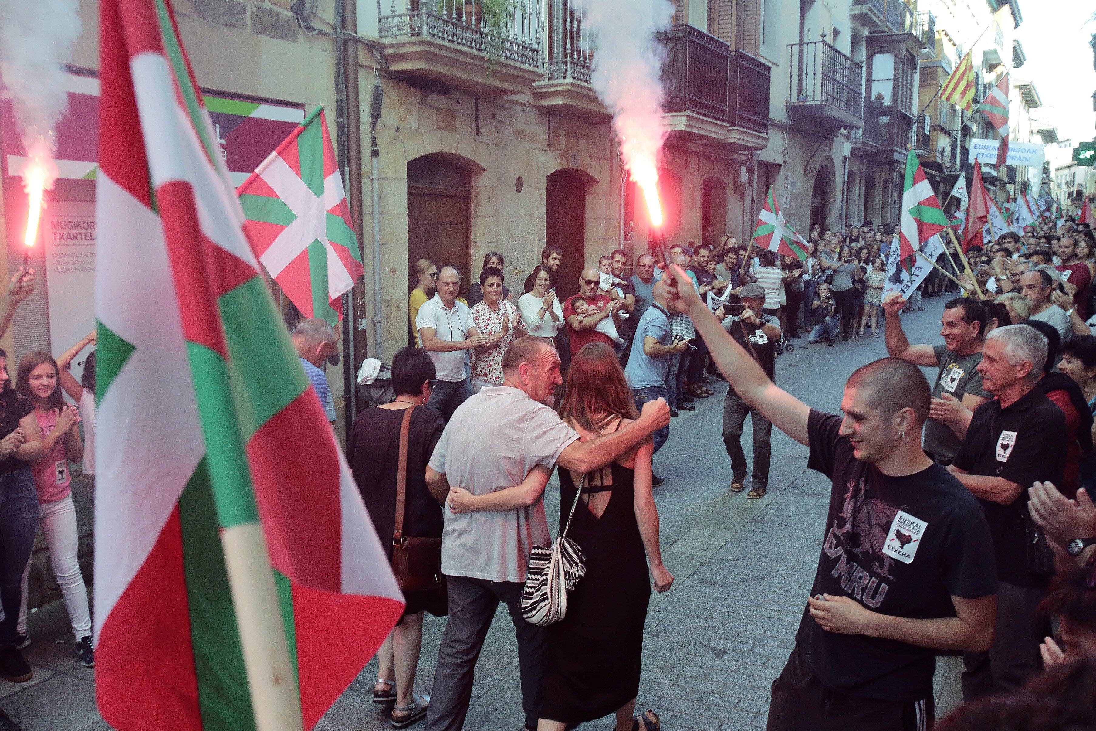 La Fiscalía investigará si los homenajes a presos de ETA en Hernani y Oñate son delito La Fiscalía investigará si los homenajes a presos de ETA en Hernani y Oñate son delito