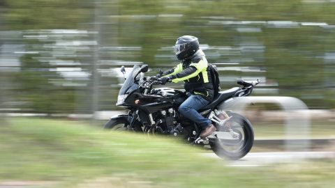 Imagen de archivo de un motorista.