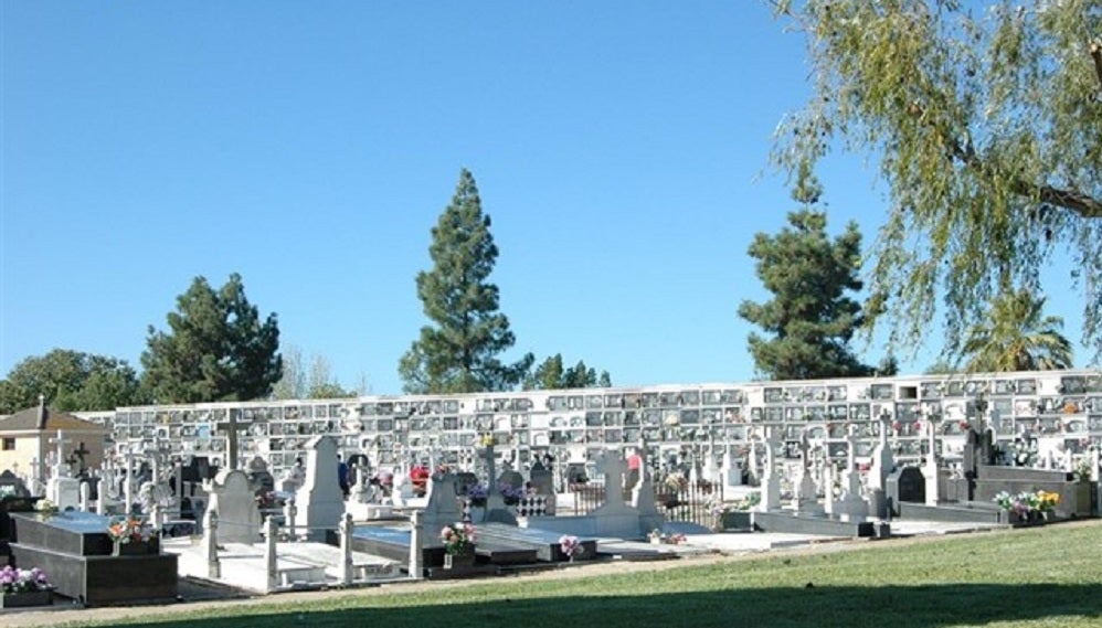 Un irlandés gasta una broma a su familia durante su funeral y les hace creer que está vivo Un irlandés gasta una broma a su familia durante su funeral y les hace creer que está vivo