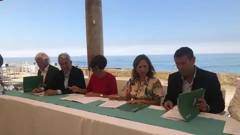 Firma del acta de reversión Baños del Carmen El Estado vuelve a tener la titularidad