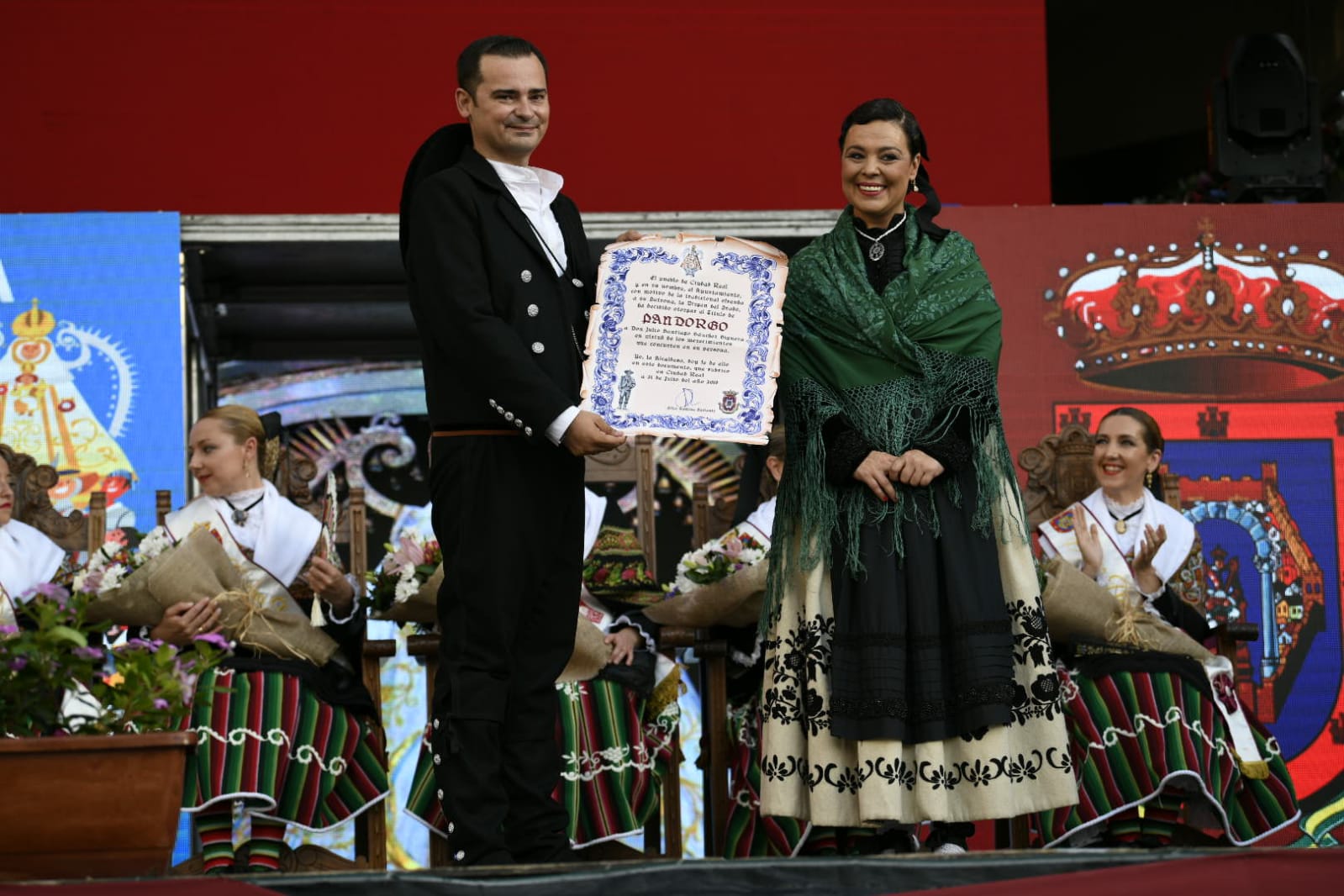 "Viva la Pandorga, viva la Virgen del Prado" "Viva la Pandorga, viva la Virgen del Prado"