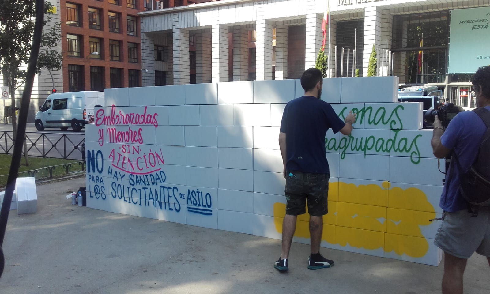 Varias ONG denuncian que persiste la exclusión sanitaria un año después de aprobarse el decreto sobre Sanidad Universal Varias ONG denuncian que persiste la exclusión sanitaria un año después de aprobarse el decreto sobre Sanidad Universal