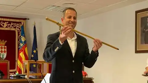 El ex socialista también dimitió de su puesto como alcalde de la Vilavella. POLÍTICA PROVINCIAL