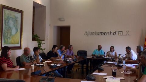 Colectivos del Camp d'Elx durante la solicitud.