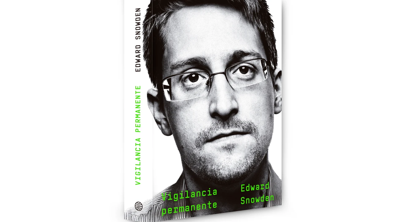 'Vigilancia permanente', las memorias de Edward Snowden