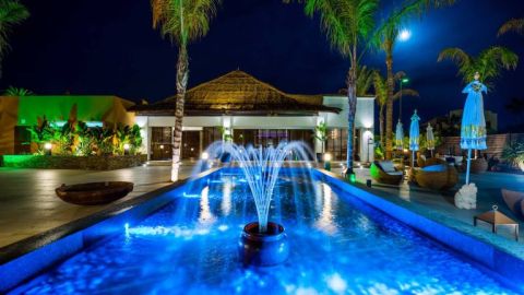 Mara&uacute; Beach Club