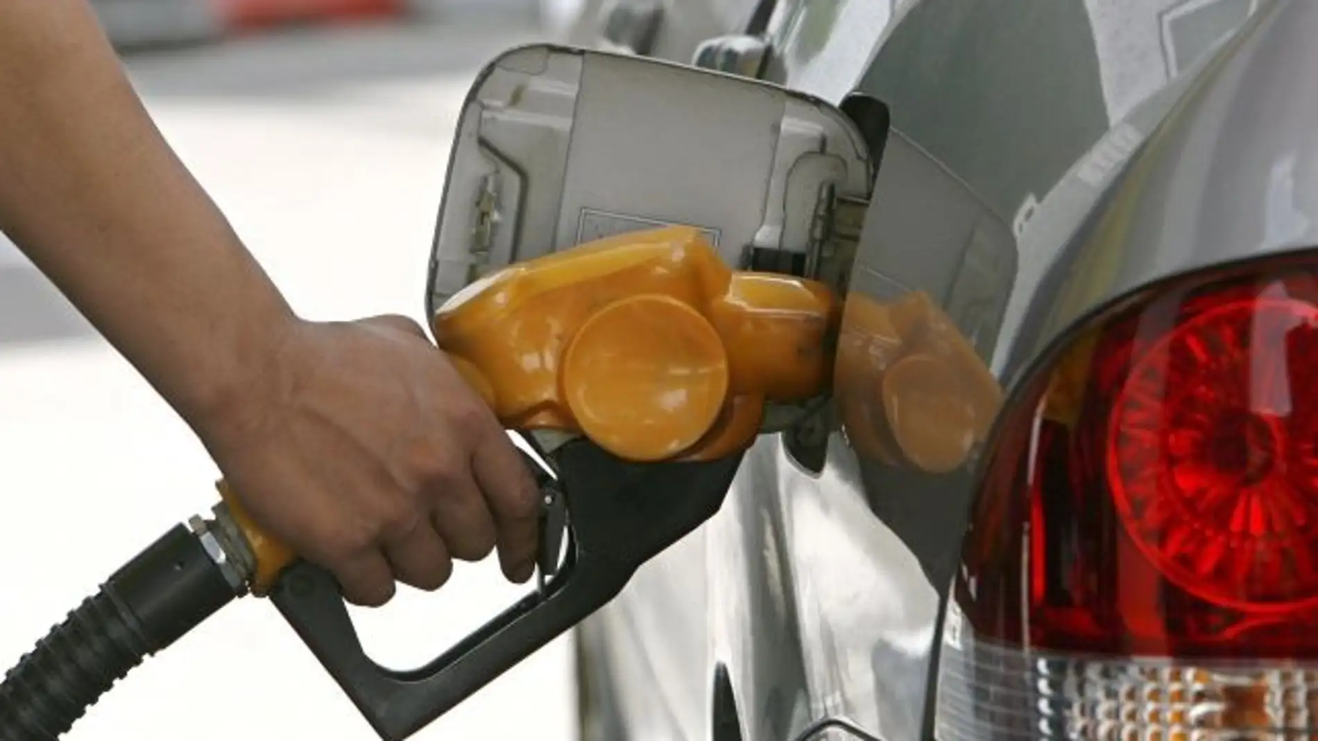 Limitar la bonificación de carburantes