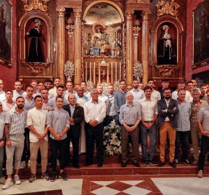 Ofrenda floral del Málaga a la Divina Pastora Ofrenda floral del Málaga a la Divina Pastora