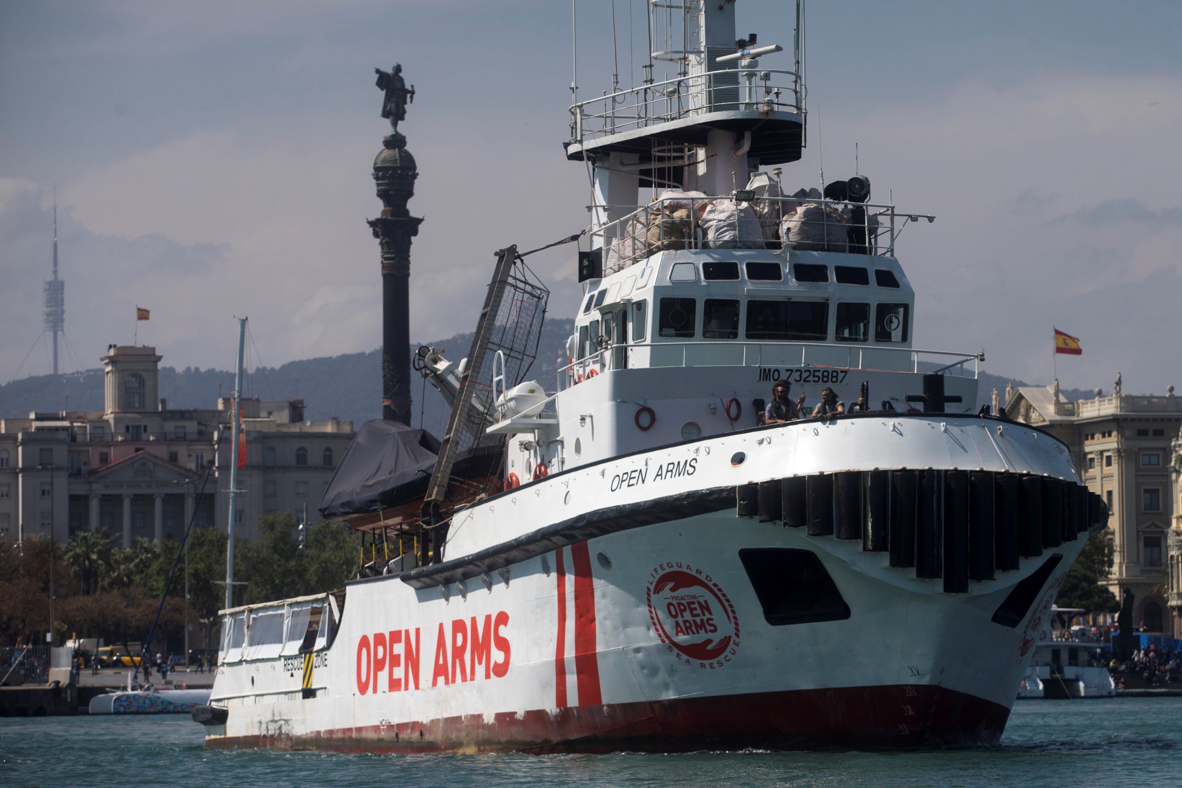 El Open Arms se dirige a Lampedusa tras romper el veto de Salvini El Open Arms se dirige a Lampedusa tras romper el veto de Salvini
