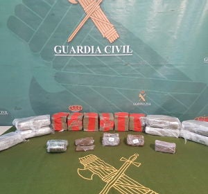 La Guardia Civil incautó más de 14 kilos de hachís La Guardia Civil incautó más de 14 kilos de hachís
