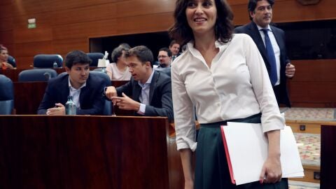 Isabel D&iacute;az Ayuso en la sesi&oacute;n de investidura