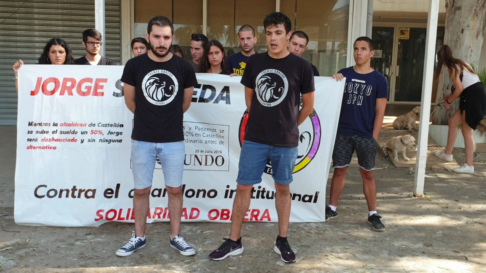 Un vecino del Grao de Castelló, obligado a abandonar el viejo restaurante Ortega Playa donde reside Un vecino del Grao de Castelló, obligado a abandonar el viejo restaurante Ortega Playa donde reside