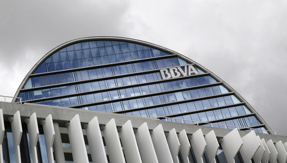 El BBVA cree que España no cumplirá los objetivos de déficit en los dos próximos años El BBVA cree que España no cumplirá los objetivos de déficit en los dos próximos años