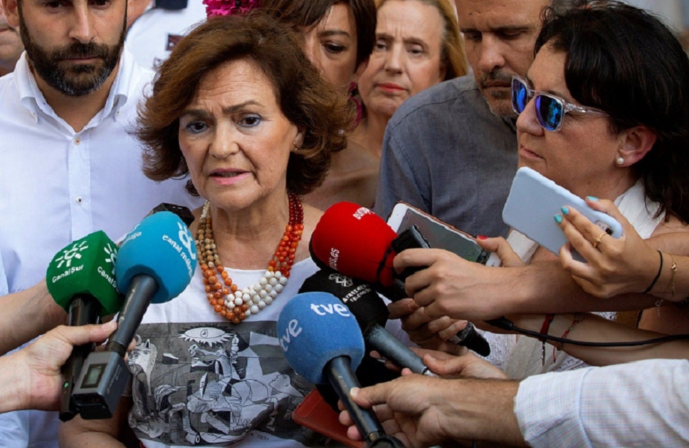 Carmen Calvo critica la actitud del Open Arms: "Hemos perdido 24 horas para poner rumbo a un puerto seguro" Carmen Calvo critica la actitud del Open Arms: "Hemos perdido 24 horas para poner rumbo a un puerto seguro"