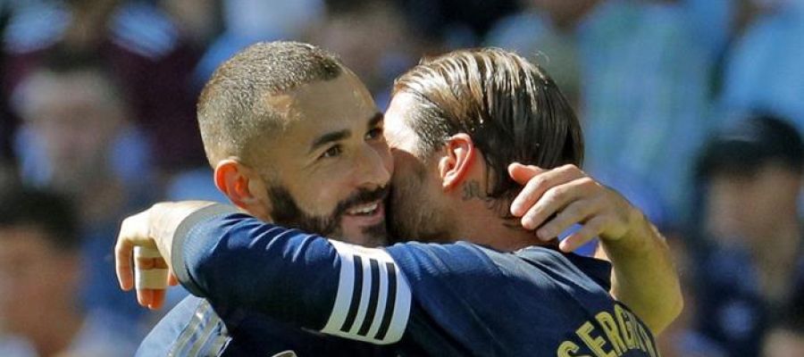 Los jugadores del Real Madrid Karim Benzema y Sergio Ramos celebran el gol marcado por Karim Benzema ante el Celta de Vigo Los jugadores del Real Madrid Karim Benzema y Sergio Ramos celebran el gol marcado por Karim Benzema ante el Celta de Vigo