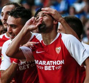 El delantero del Sevilla FC Manuel Agudo "Nolito" celebra junto a Munir su gol, segundo del equipo ante el RCD Espanyol El delantero del Sevilla FC Manuel Agudo "Nolito" celebra junto a Munir su gol, segundo del equipo ante el RCD Espanyol