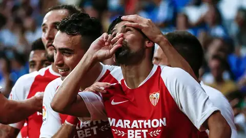 El delantero del Sevilla FC Manuel Agudo "Nolito" celebra junto a Munir su gol, segundo del equipo ante el RCD Espanyol El delantero del Sevilla FC Manuel Agudo "Nolito" celebra junto a Munir su gol, segundo del equipo ante el RCD Espanyol