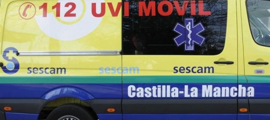 Una UVI móvil se desplazó hasta el lugar del accidente Una UVI móvil se desplazó hasta el lugar del accidente