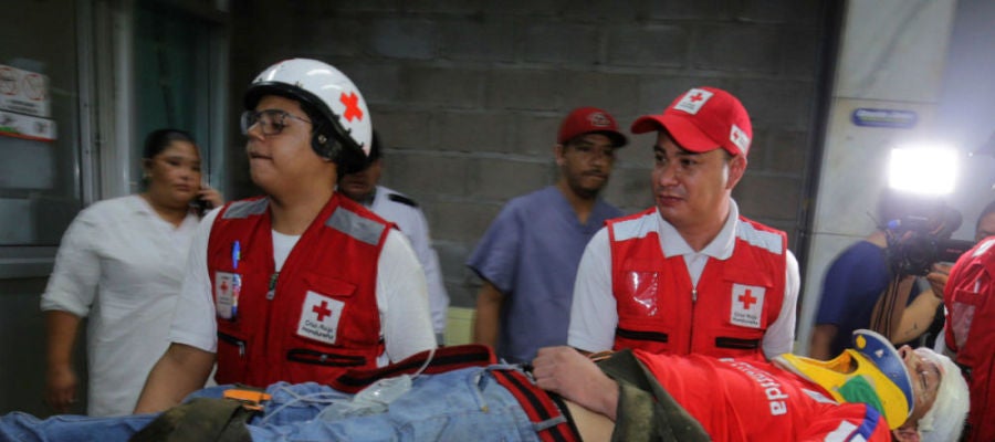 (18-08-19) Al menos tres muertos y una docena de heridos tras el ataque a un autobús de un equipo de fútbol en Honduras (18-08-19) Al menos tres muertos y una docena de heridos tras el ataque a un autobús de un equipo de fútbol en Honduras