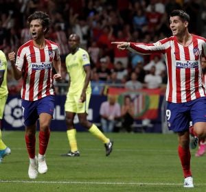 Morata y Joao Félix celebran el gol ante el Getafe Morata y Joao Félix celebran el gol ante el Getafe