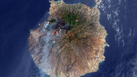 El antes y despu&eacute;s del incendio que arrasa Gran Canaria