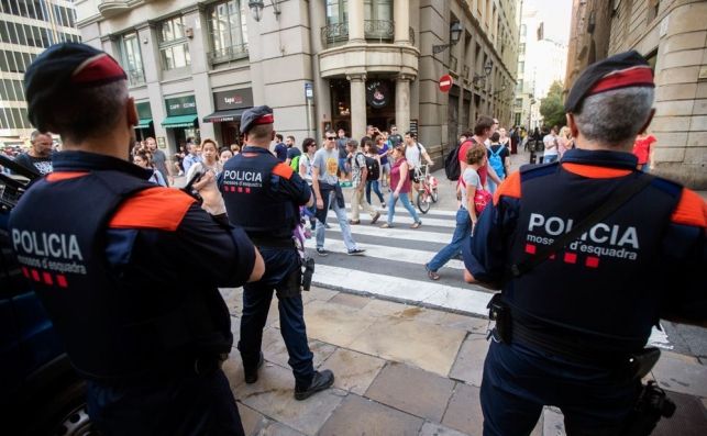 Los Mossos admiten más homicidios y robos en Barcelona pero no lo ven alarmante ni excepcional Los Mossos admiten más homicidios y robos en Barcelona pero no lo ven alarmante ni excepcional