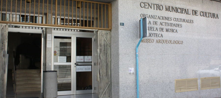 Fachada del Centro Municipal de Cultura de Novelda. Fachada del Centro Municipal de Cultura de Novelda.