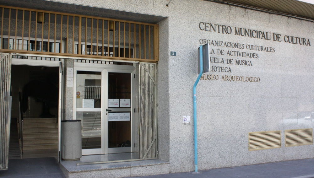 Fachada del Centro Municipal de Cultura de Novelda.