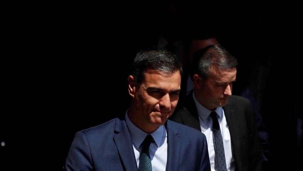 Sánchez se reunirá en Biarritz con Boris Johnson y con el presidente del Banco Mundial Sánchez se reunirá en Biarritz con Boris Johnson y con el presidente del Banco Mundial