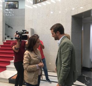 Margarita Robles y Pablo Casado coinciden en Gran Canaria con motivo del incendio Margarita Robles y Pablo Casado coinciden en Gran Canaria con motivo del incendio