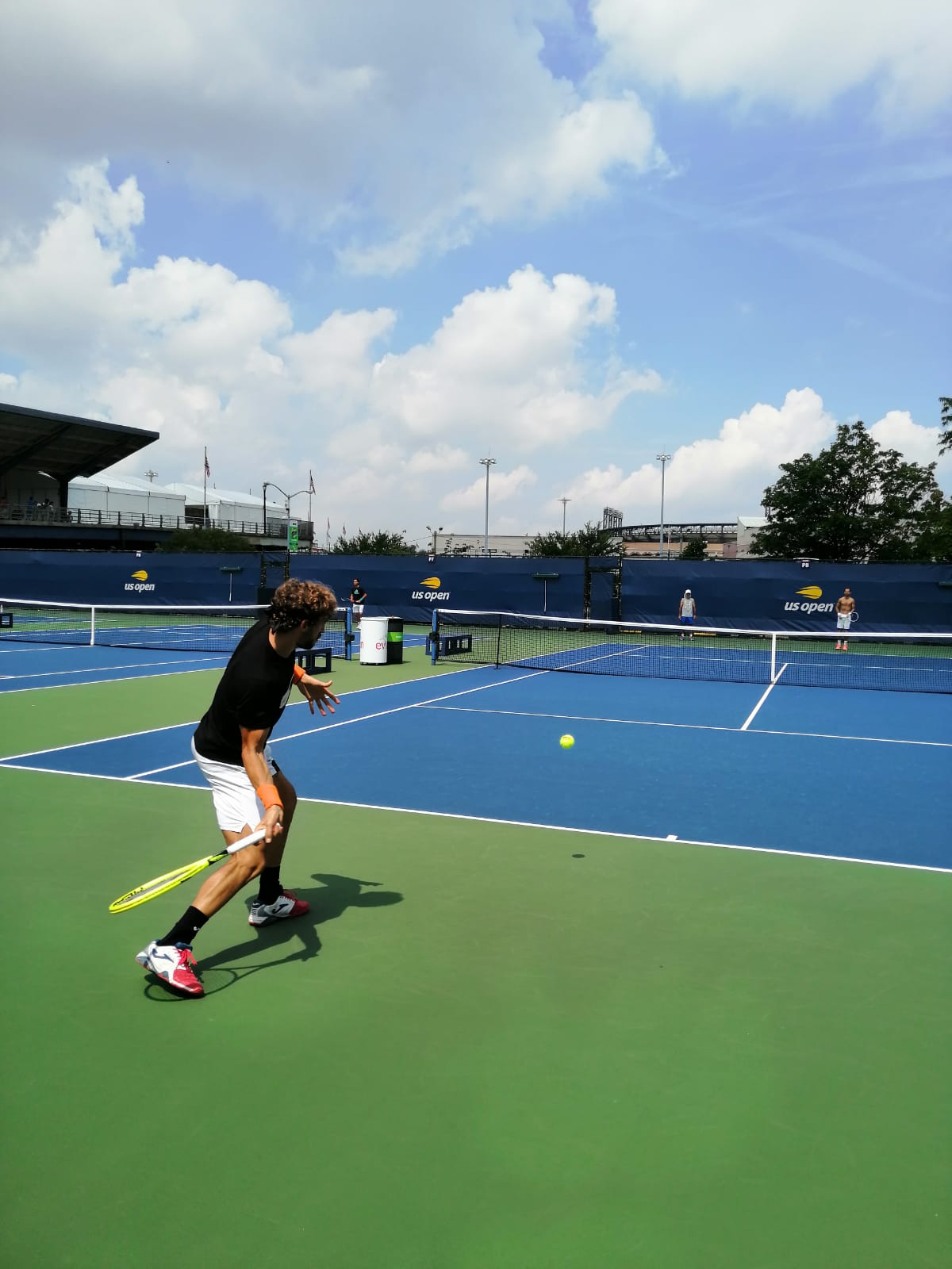 Mario Vilella da el primer paso en el US Open tras derrotar al japonés Taro Daniel Mario Vilella da el primer paso en el US Open tras derrotar al japonés Taro Daniel