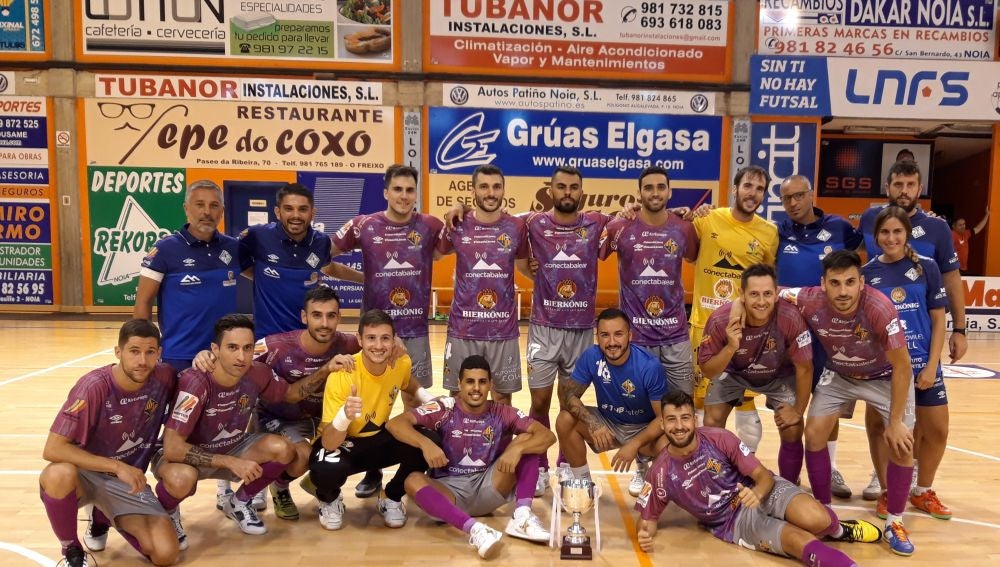 El Palma Futsal en Galicia, tras su victoria ante el Noia.