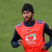 Neymar entrenando 