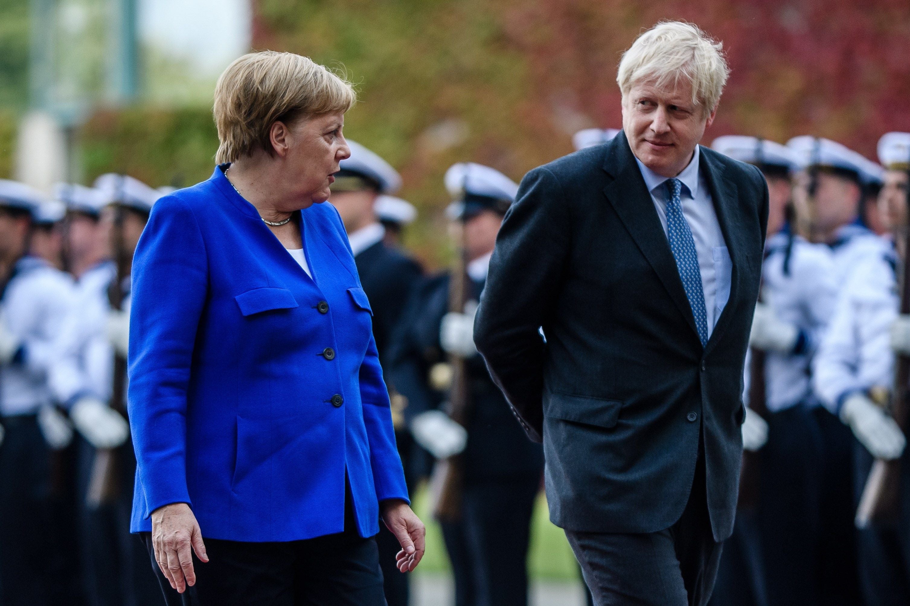 Merkel, Johnson y Macron llaman a Irán a respetar el acuerdo nuclear Merkel, Johnson y Macron llaman a Irán a respetar el acuerdo nuclear