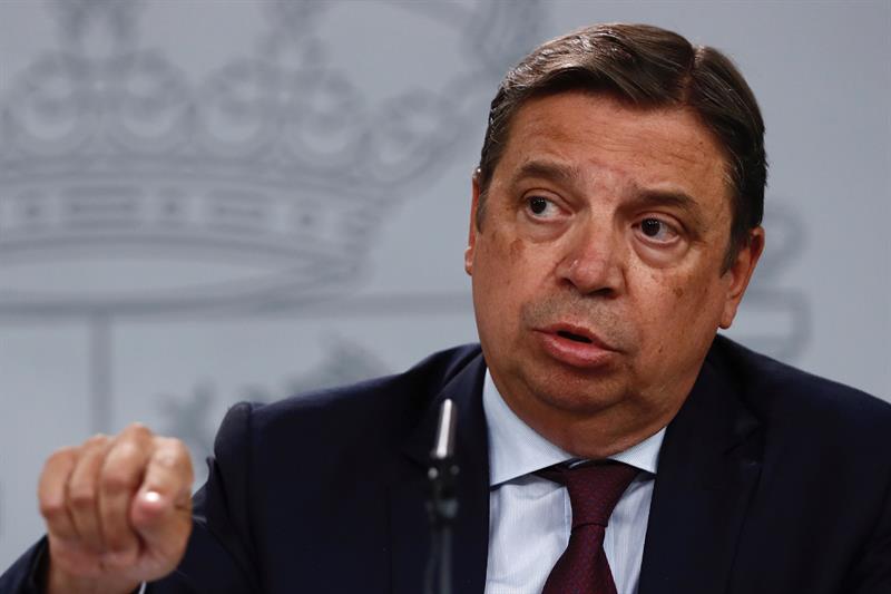 Luis Planas seguirá como ministro de Agricultura para negociar la PAC y hacer frente al 'Brexit' y los aranceles de Trump Luis Planas seguirá como ministro de Agricultura para negociar la PAC y hacer frente al 'Brexit' y los aranceles de Trump