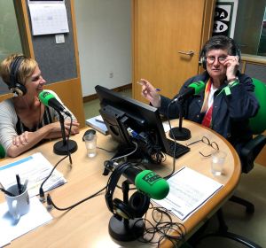 a directora de Gente Viajera, Esther Eiros, recibe en los estudios de Onda Cero Lugo a la directora de Turismo de la Xunta de Galicia, Nava Castro a directora de Gente Viajera, Esther Eiros, recibe en los estudios de Onda Cero Lugo a la directora de Turismo de la Xunta de Galicia, Nava Castro