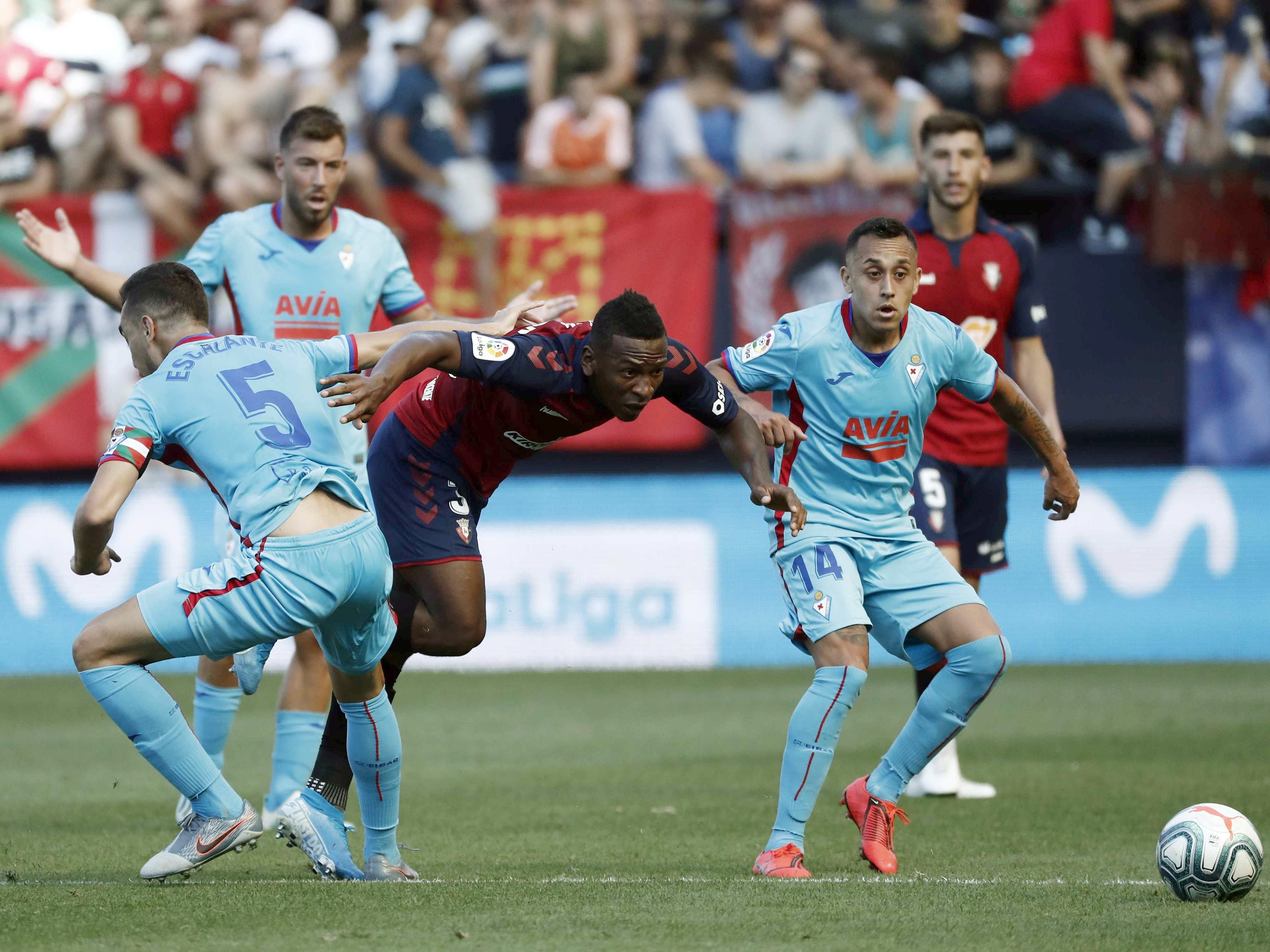 Osasuna y Eibar se reparten los puntos en un duelo de brega y físico Osasuna y Eibar se reparten los puntos en un duelo de brega y físico