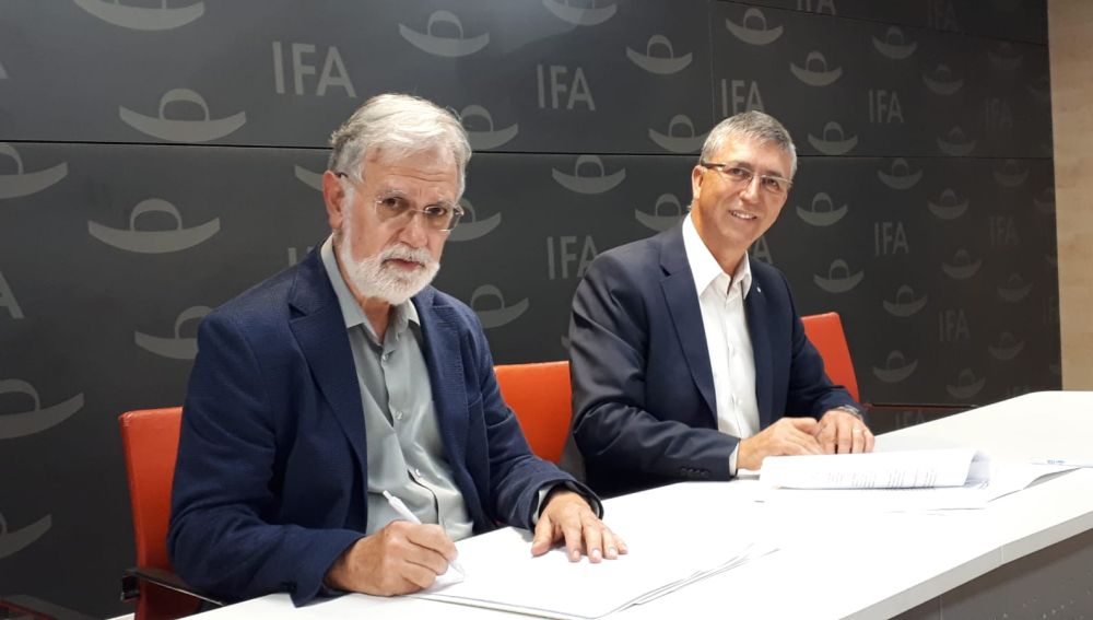 José Luis Gisbert y Rafael Climent en IFA.