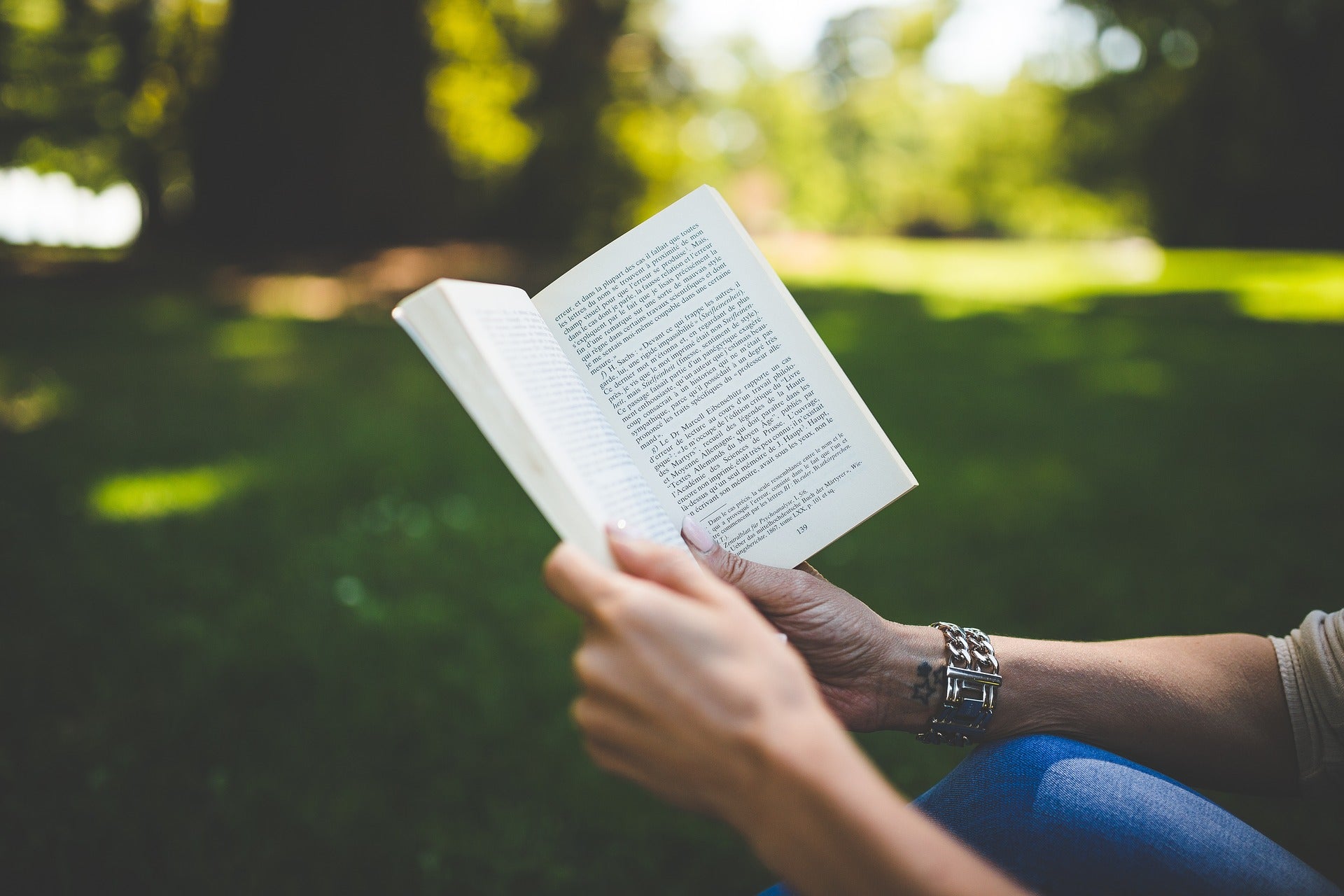 El dilema: ¿Qué harías si la pareja de tu amigo publica un libro que es muy aburrido? El dilema: ¿Qué harías si la pareja de tu amigo publica un libro que es muy aburrido?