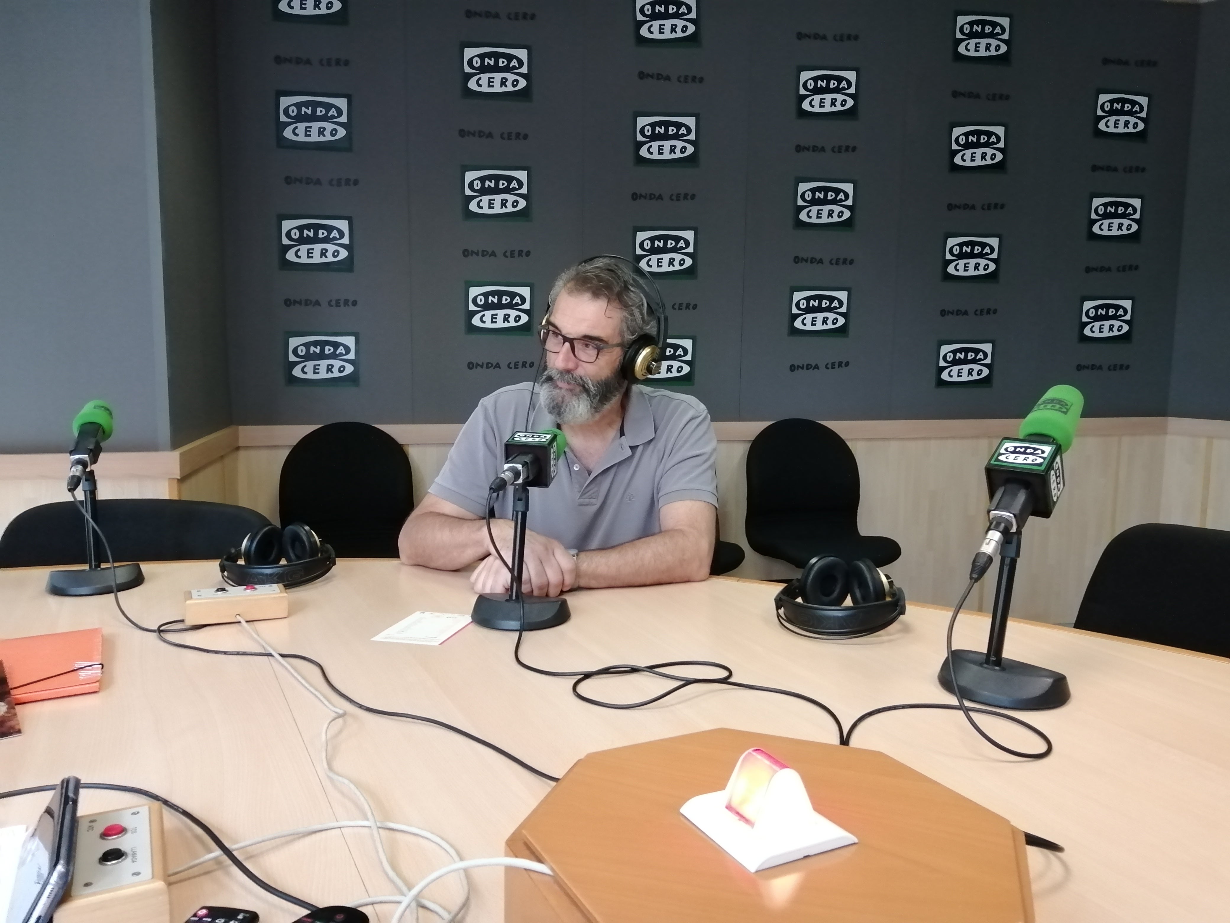 Alfred Picó, Actor: “Es una comedia dramática, con momentos divertidos, pero que también invita a la reflexión” Alfred Picó, Actor: “Es una comedia dramática, con momentos divertidos, pero que también invita a la reflexión”