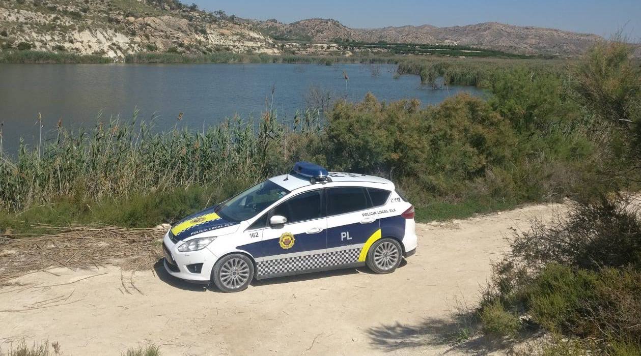 La Policía Local de Elche incoa denuncia contra tres empresas por posibles vertidos en la red de alcantarillado La Policía Local de Elche incoa denuncia contra tres empresas por posibles vertidos en la red de alcantarillado