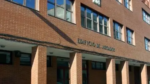 Edificio de los juzgados de Puertollano Edificio de los juzgados de Puertollano