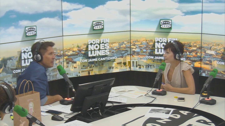 Sara Escudero: "Ni se te ocuraaaaaaaa le dije a Saúl cuando me dijo iba a afeitarse la barba para que le respirara la piel" Sara Escudero: "Ni se te ocuraaaaaaaa le dije a Saúl cuando me dijo iba a afeitarse la barba para que le respirara la piel"