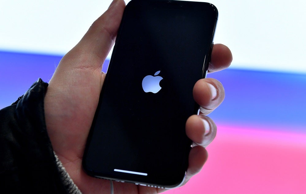 Tirar de la manta: Siri... ¡espiada para espiarnos! Tirar de la manta: Siri... ¡espiada para espiarnos!