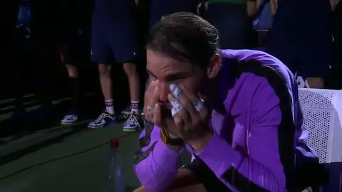 Rafa Nadal se emociona al ver el vídeo homenaje del US Open Rafa Nadal se emociona al ver el vídeo homenaje del US Open